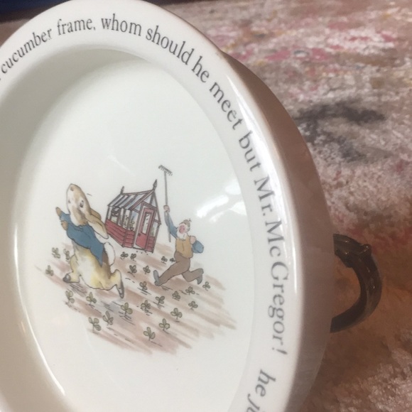 Vintage Peter Rabbit Dish, a Beatrix Potter Design - Picture 4 of 9